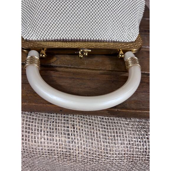 Cream Whiting & Davis Mesh Purse with Bakelite Handle~Mesh Evening Bag~1930’s - Picture 9 of 10